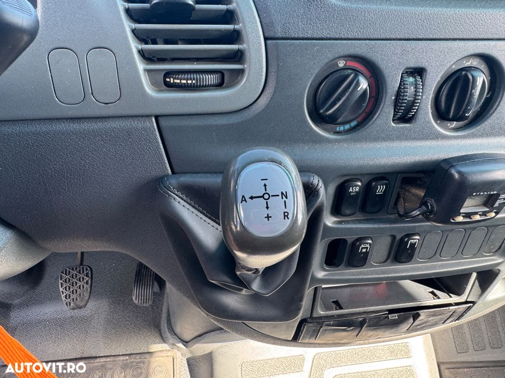 Mercedes-Benz Sprinter - 15