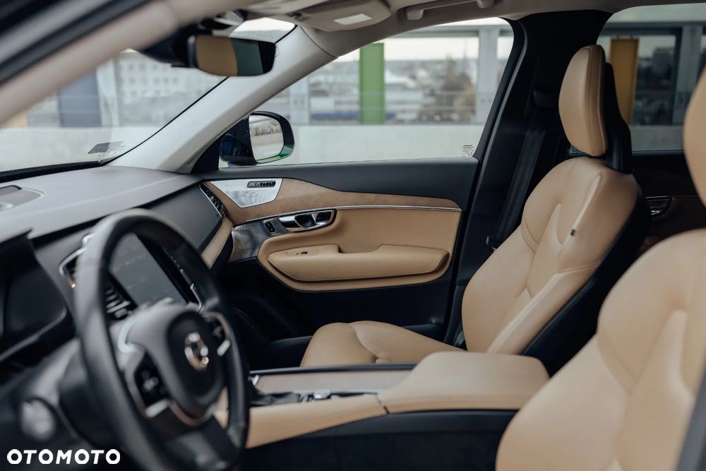 Volvo XC 90 T6 AWD Momentum - 28