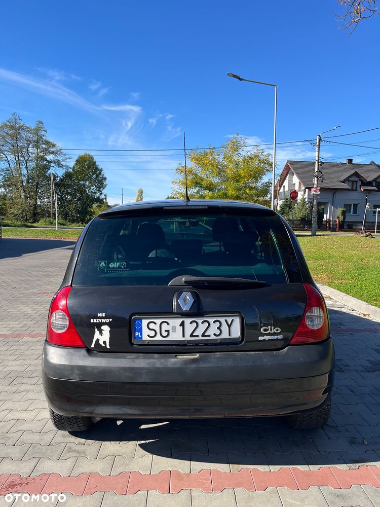 Renault Clio 1996 photo 4