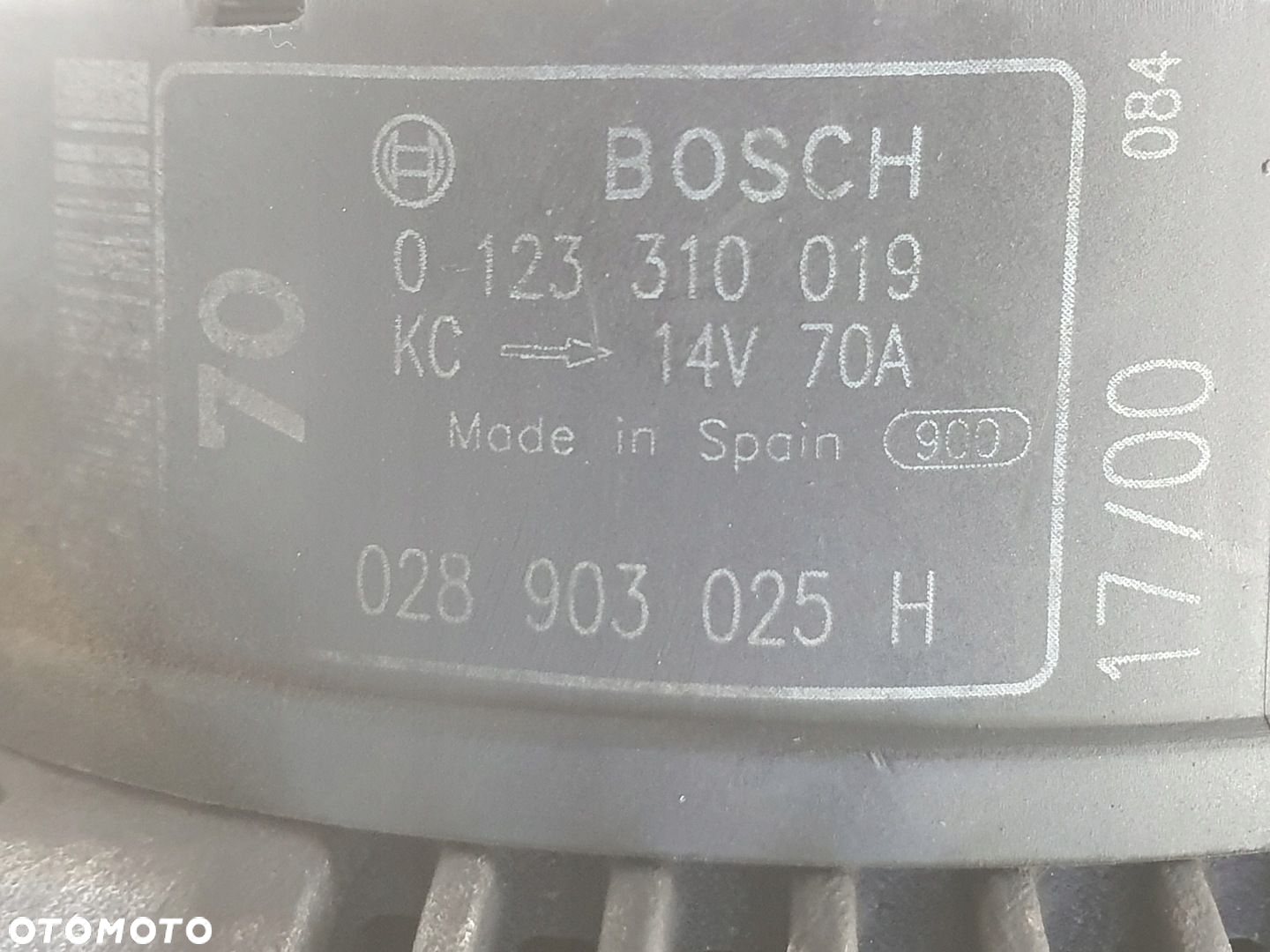 VW Golf III 1.6 ALTERNATOR 028903025H bosch 70A - 9