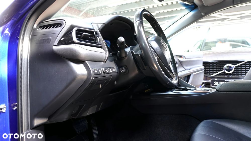 Toyota Camry 2.5 Hybrid Executive CVT - 20