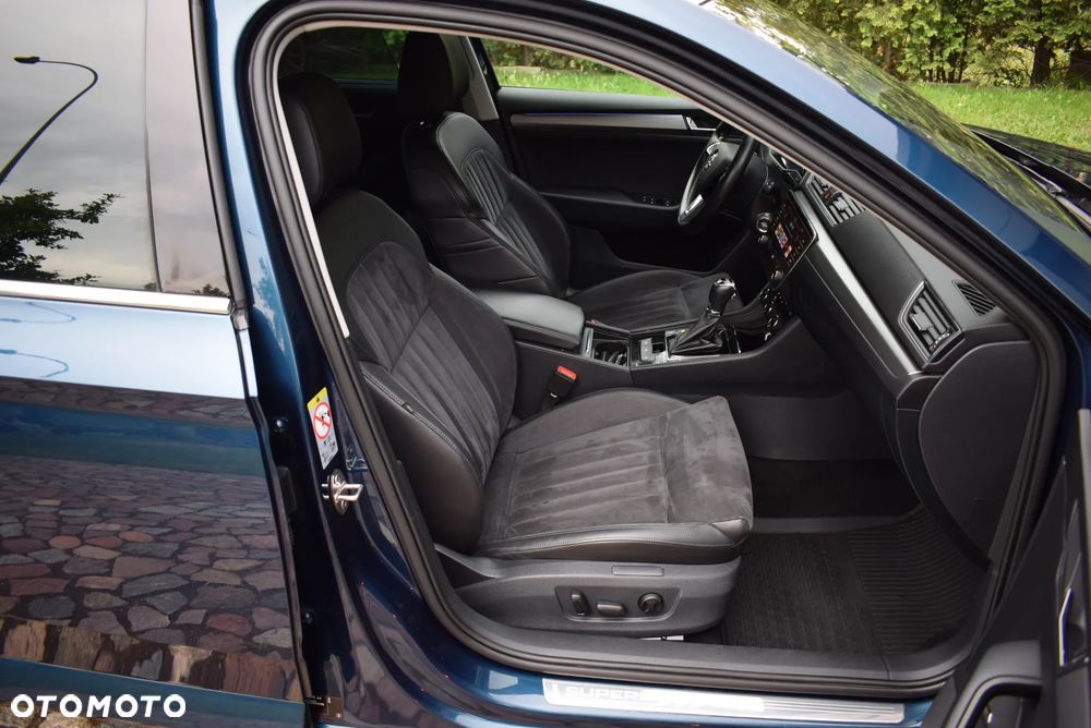 Skoda Superb 2.0 TDI 4x4 DSG Premium Edition - 35