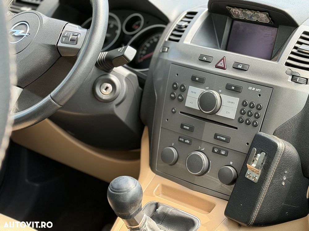 Opel Zafira - 25