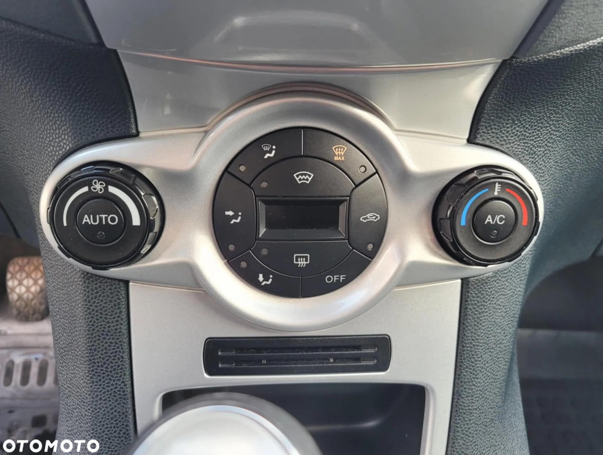 Ford Fiesta 1.6 Titanium - 9