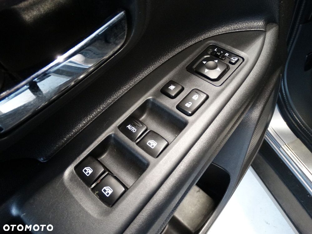 Mitsubishi Outlander - 21