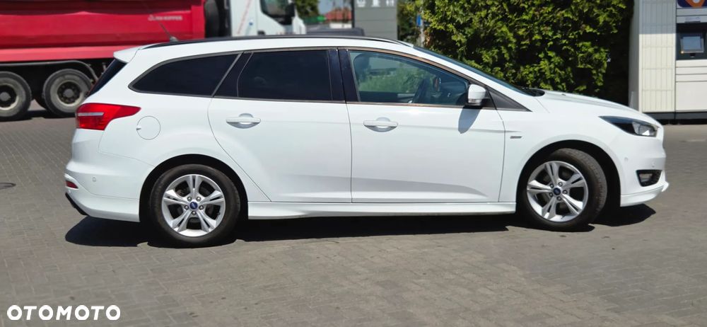 Ford Focus 1.5 EcoBoost STart-Stopp-System ST-LINE - 17