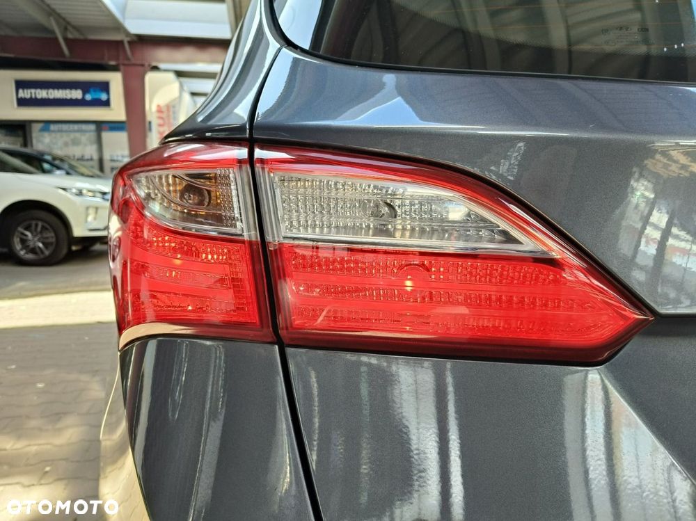 Hyundai i30 blue Kombi 1.4 YES Silver - 10