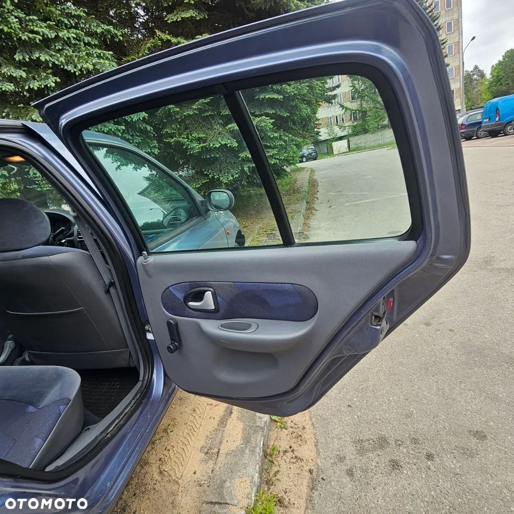 Renault Clio (2001) 1,2 B 43 kW / 58 KM (kod lak: MV671)  pojazd na części - 19