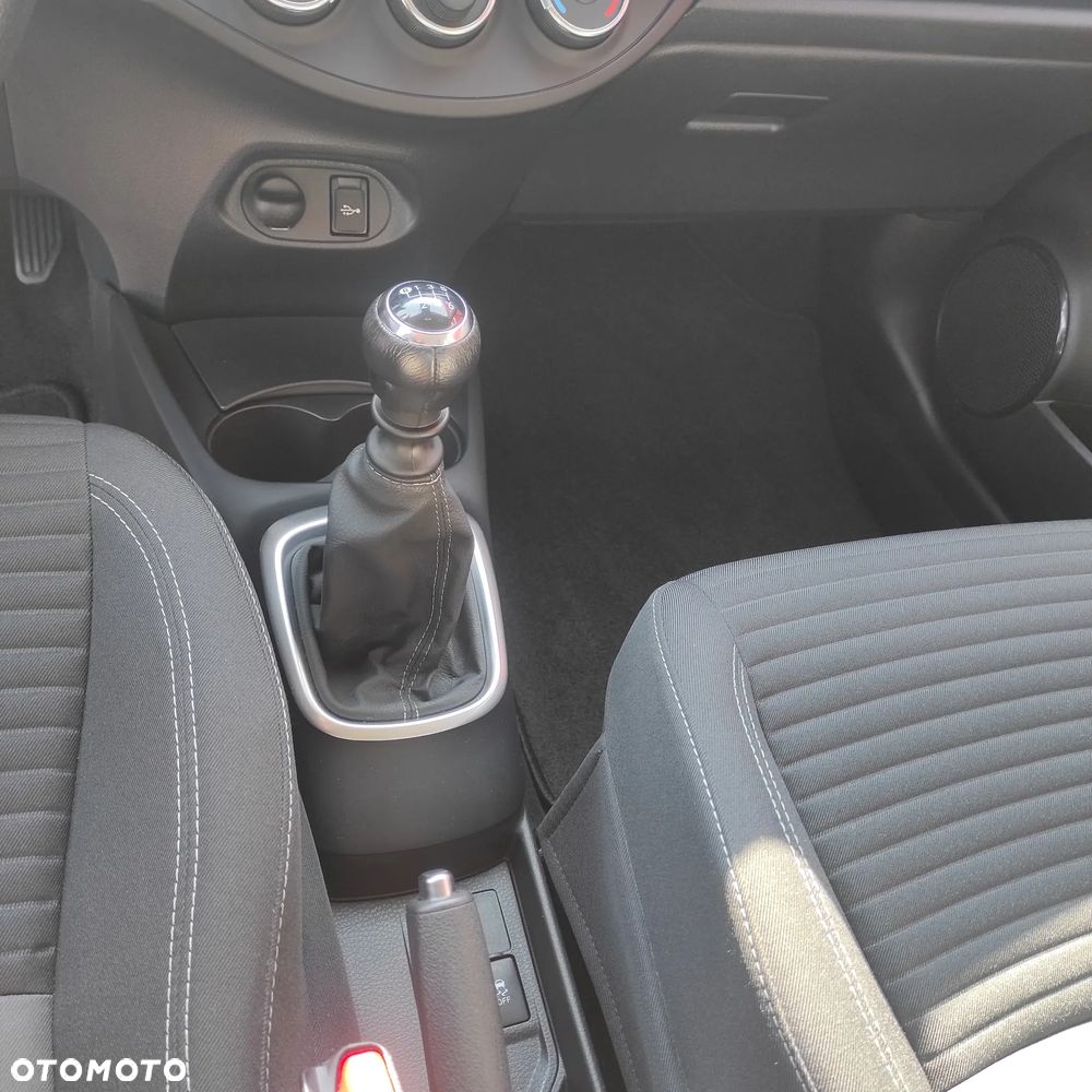 Toyota Yaris 1.5 Premium - 26