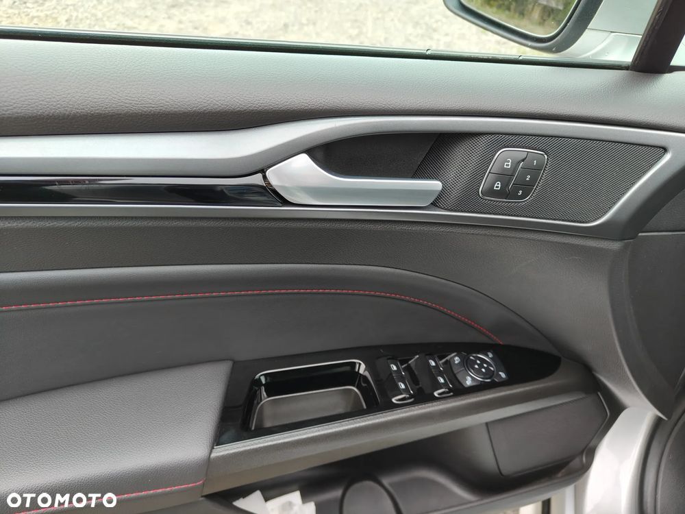 Ford Mondeo 2.0 TDCi ST-Line - 29