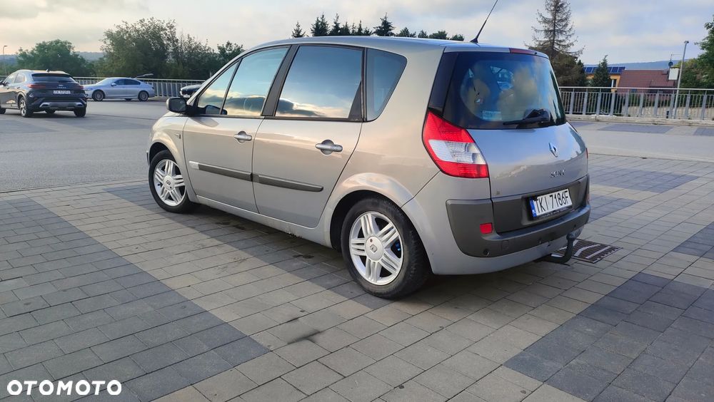 Renault Scenic 1.6 16V Confort Authentique - 5