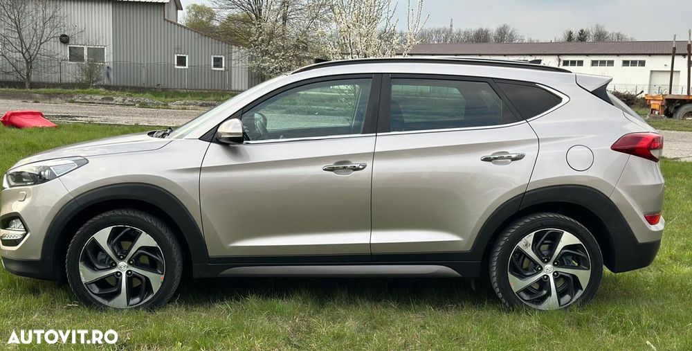 Hyundai Tucson 2.0 CRDI 4WD Automatik Style - 9