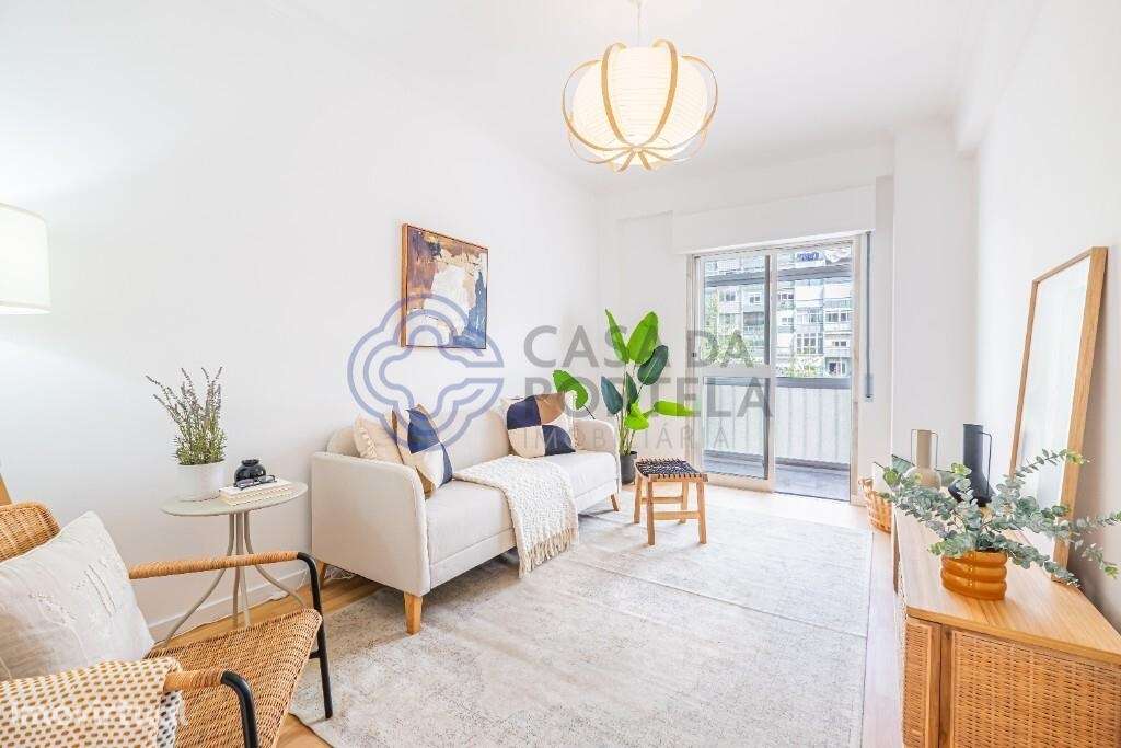 T3 Renovado | Elevador | Arrecadação | Damaia de Baixo - Grande imagem: 2/49