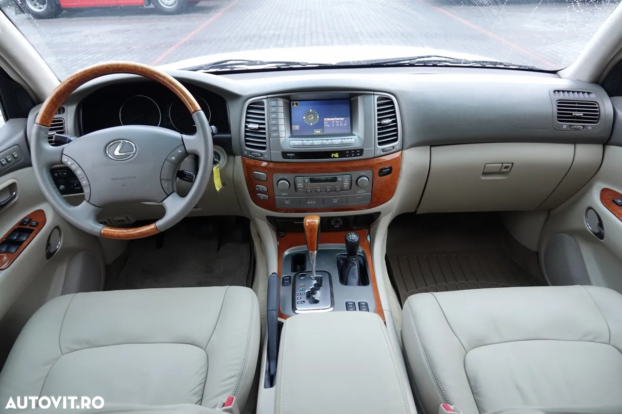 Lexus Seria LX - 16