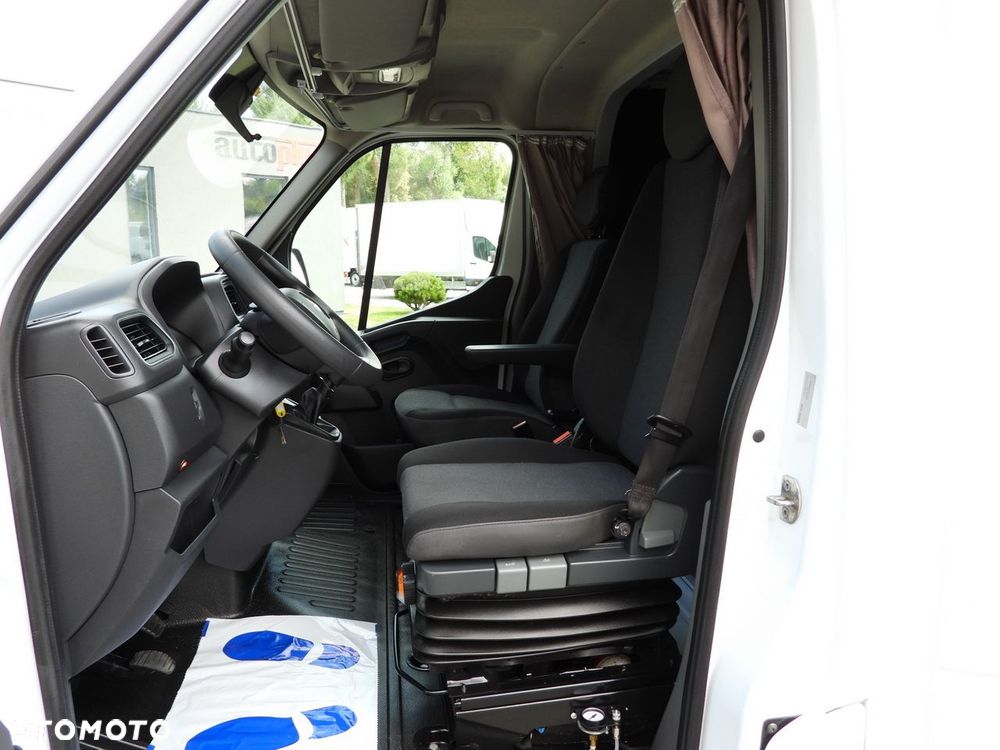 Renault MASTER PLANDEKA 8 PALET WEBASTO TEMPOMAT LEDY PNEUMATYKA KLIMATYZACJA  165KM - 27