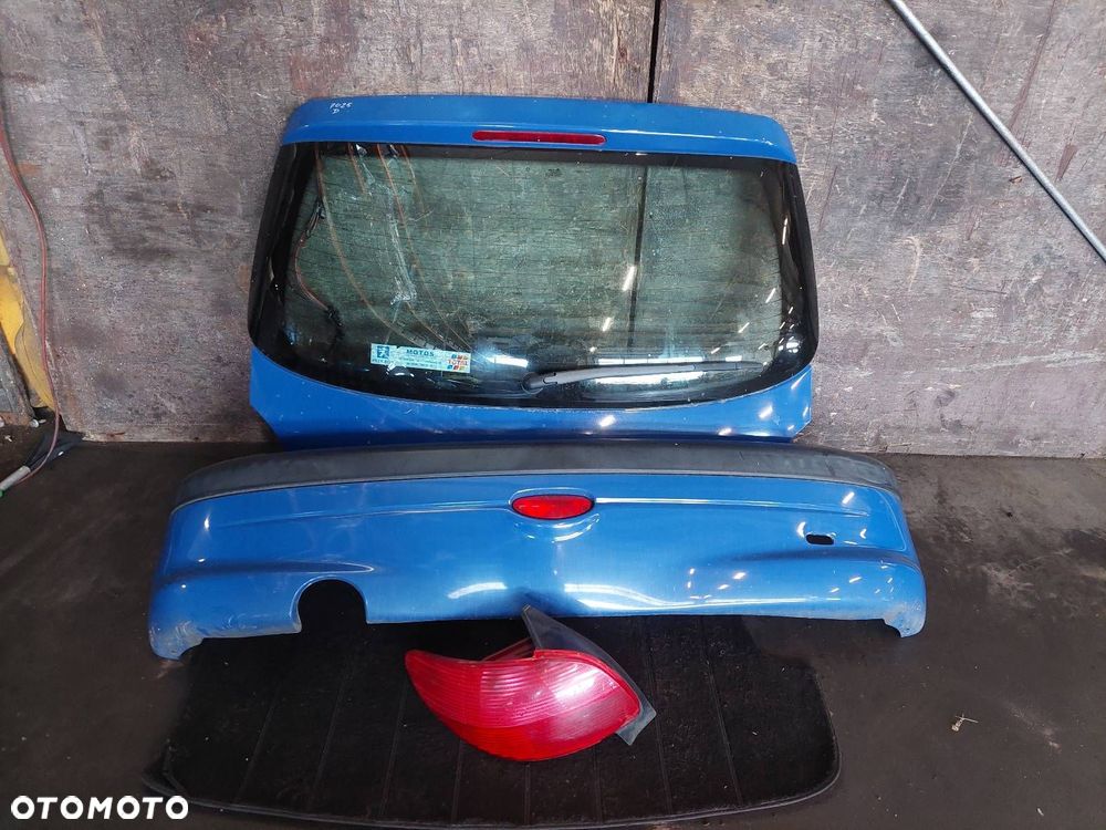 KOMPLETNY TYŁ KLAPA BAGAŻNIKA ZDERZAK TYŁ LAMPA PEUGEOT 206 I HB EGJ - 1