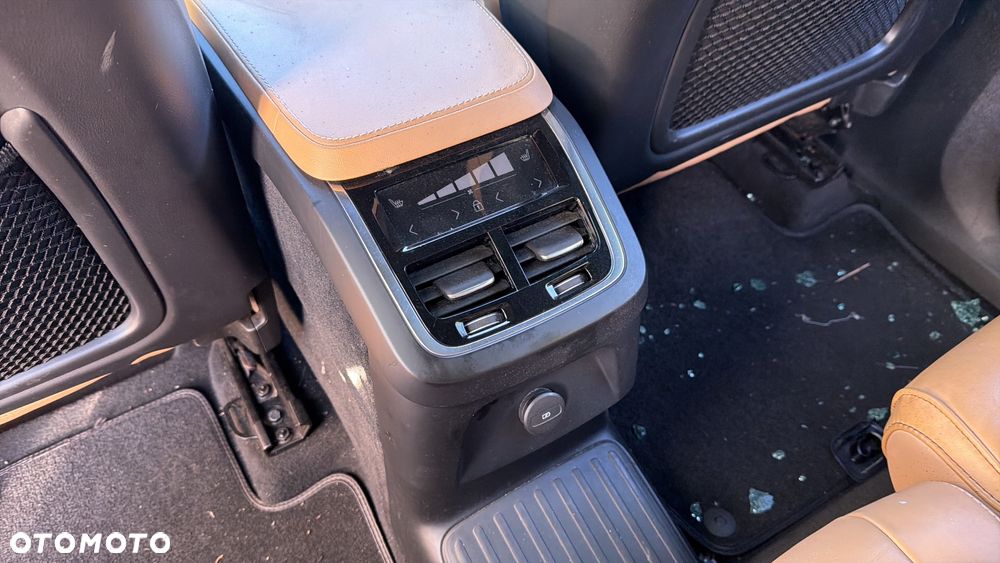 Volvo XC 90 T6 GPF AWD Inscription 7os - 38