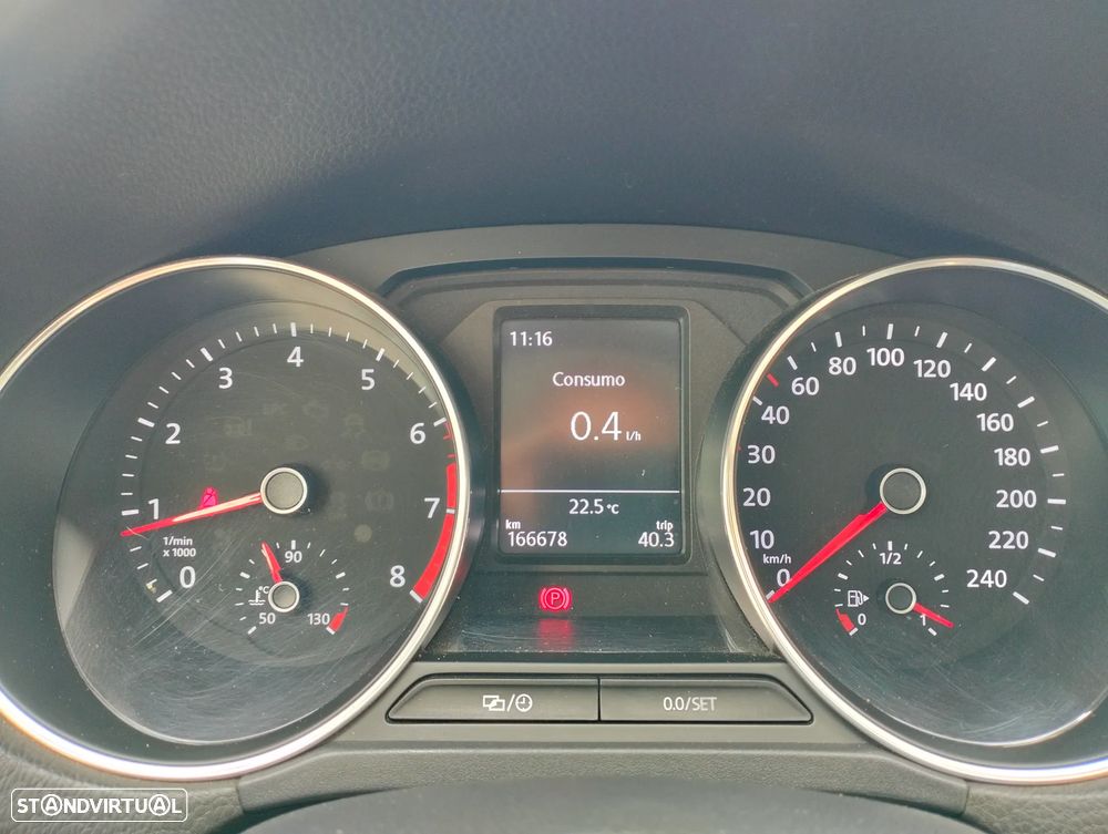 Volkswagen Polo 1.0 Confortline — fotografia 14