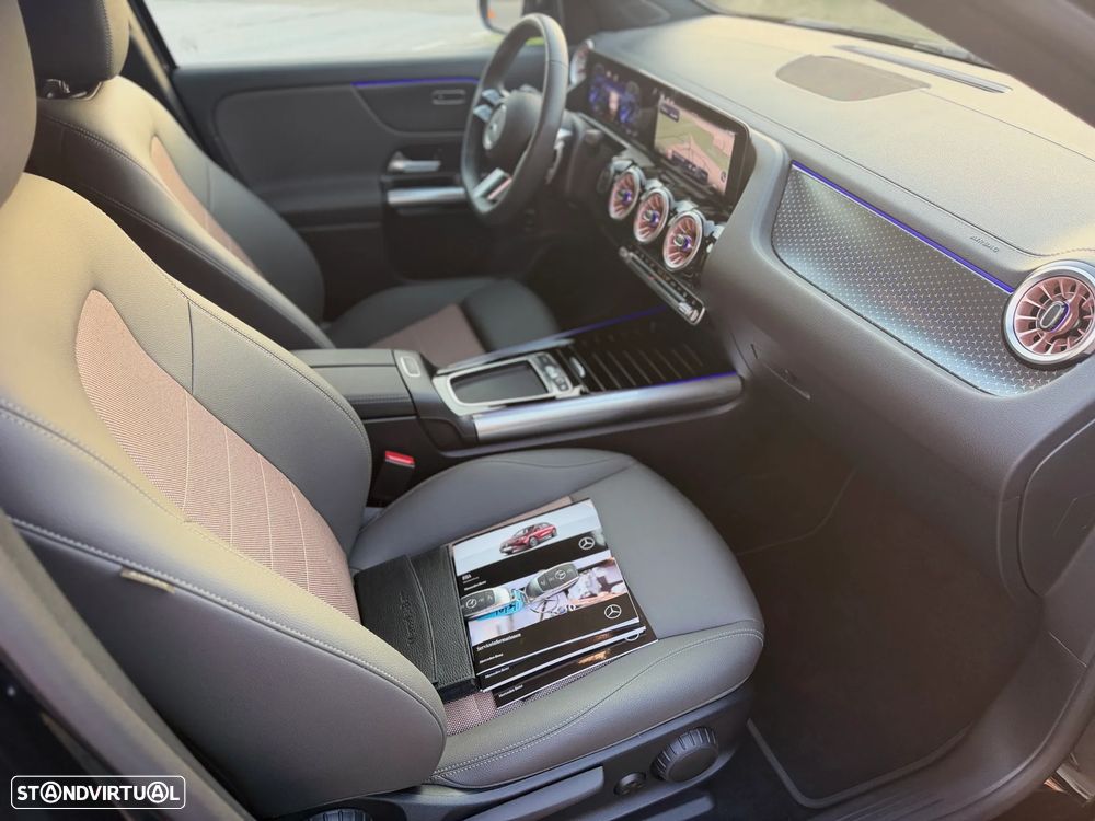 Mercedes-Benz EQA 300 4Matic Electric Art - 13