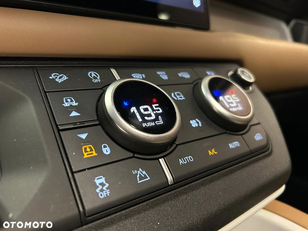 Land Rover Defender 3.0 D250 mHEV X-Dynamic HSE - 8