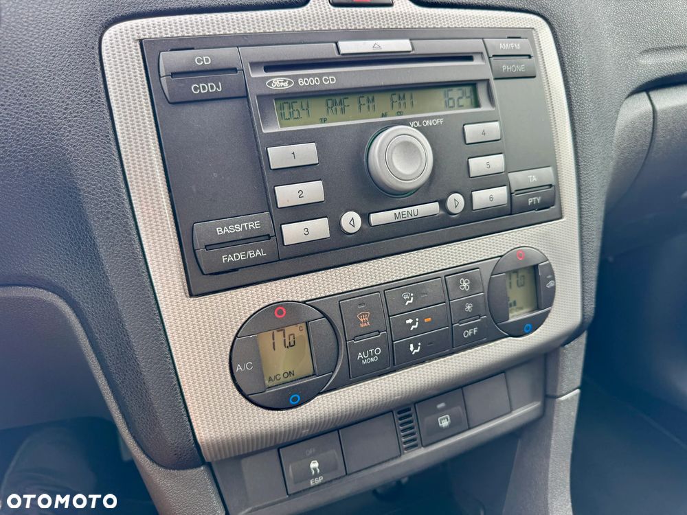 Ford Focus 1.6 Ti-VCT Titanium - 20