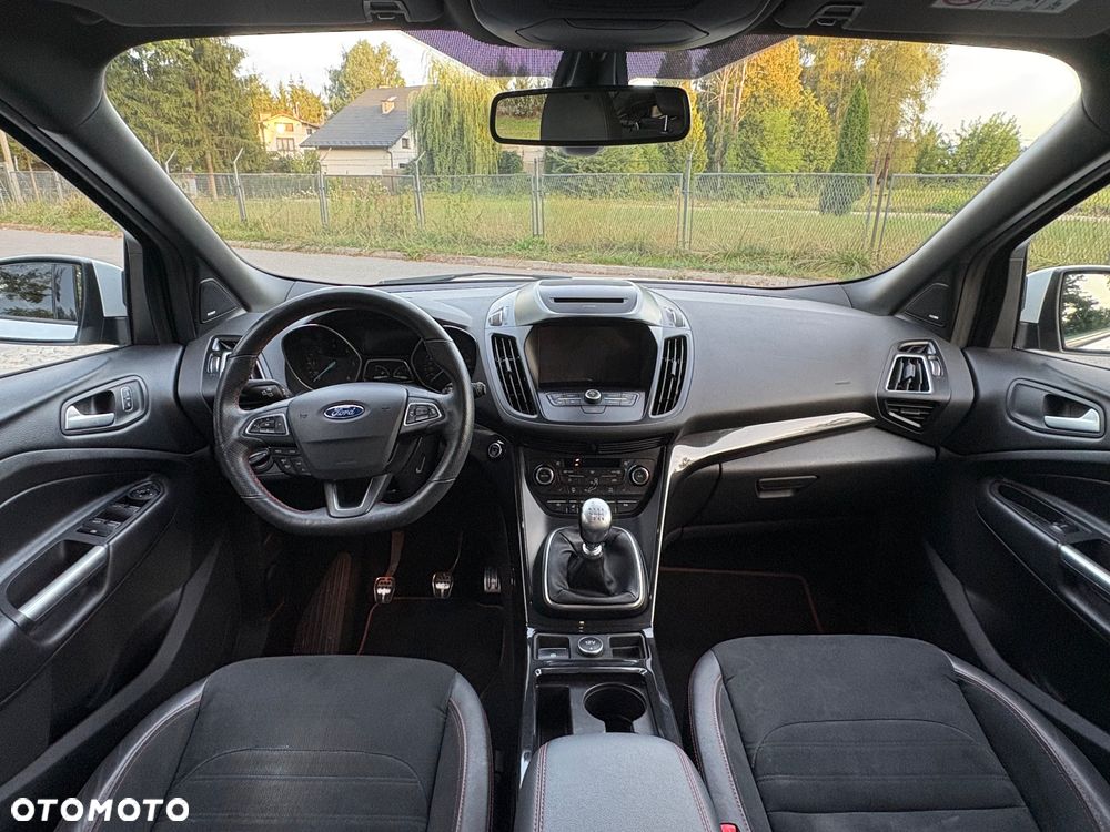 Ford Kuga 2.0 TDCi FWD ST-Line - 11