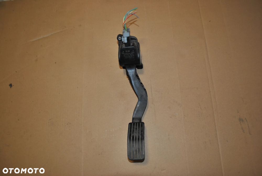 Potencjometr pedał gazu Citroen C4 - 1