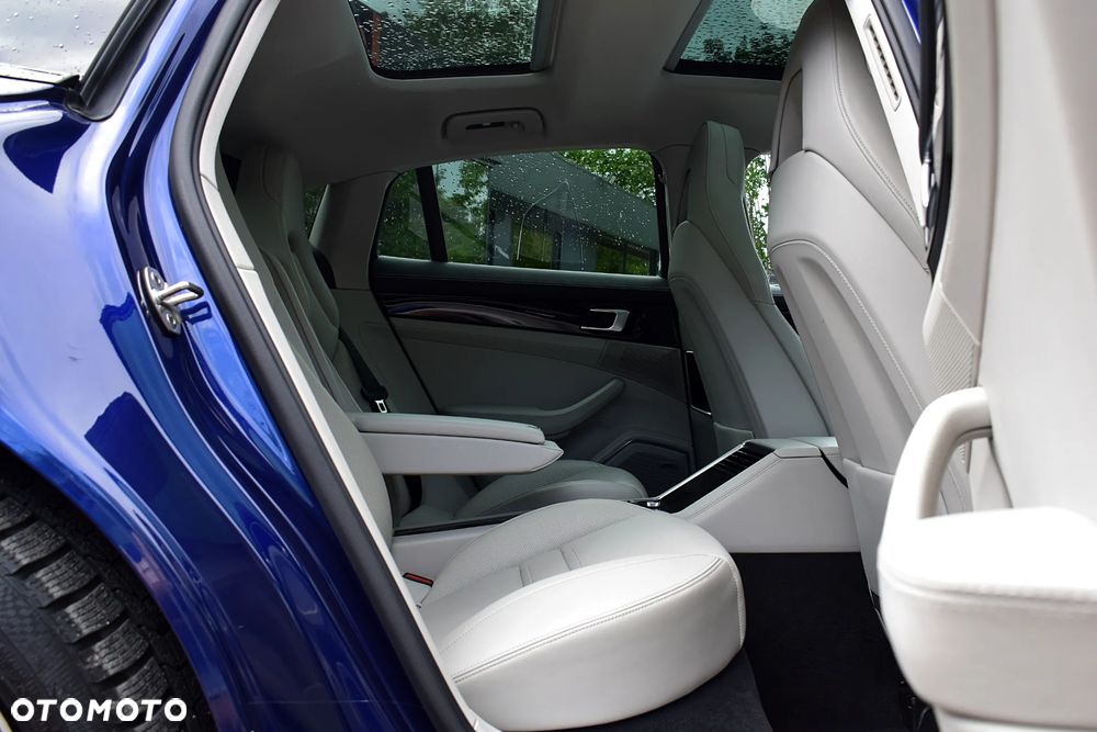 Porsche Panamera 4S E-Hybrid - 8