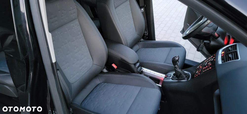 Opel Meriva 1.4 T Cosmo - 25