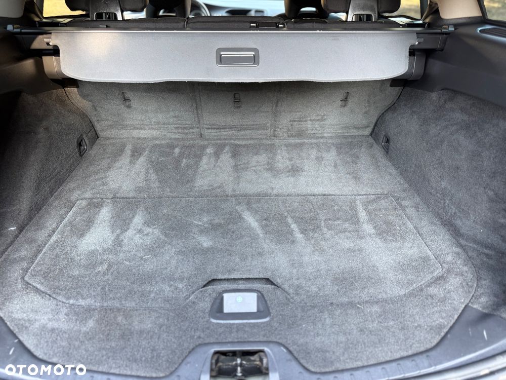 Volvo V60 D4 R-Design - 7