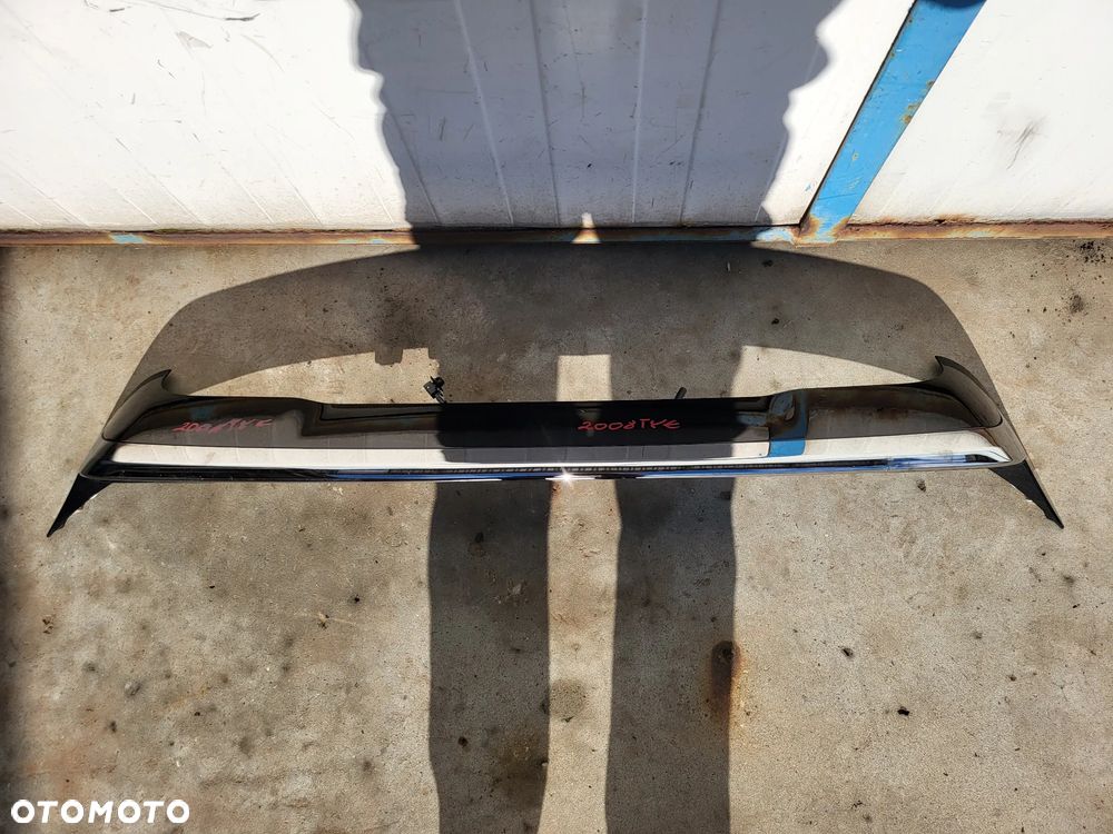 Spoiler blenda tylnej klapy Peugeot 2008 - 1