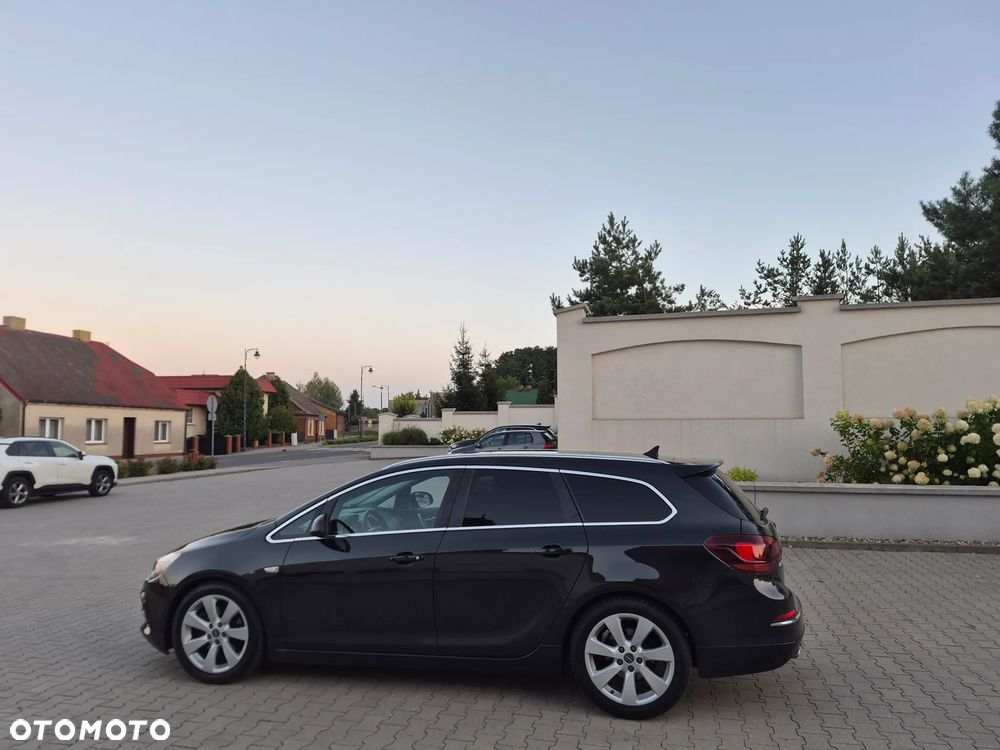 Opel Astra 2.0 BiTurbo CDTI DPF ecoFLEX SportsTourer St - 3