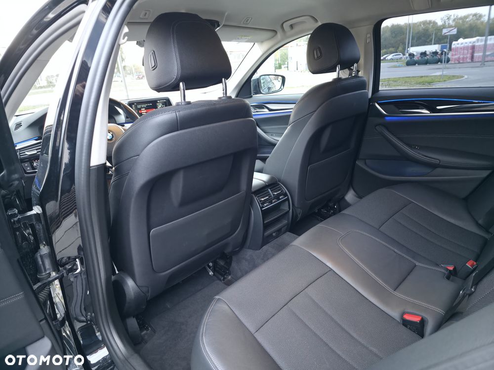 BMW Seria 5 520d xDrive MHEV Sport Line sport - 19