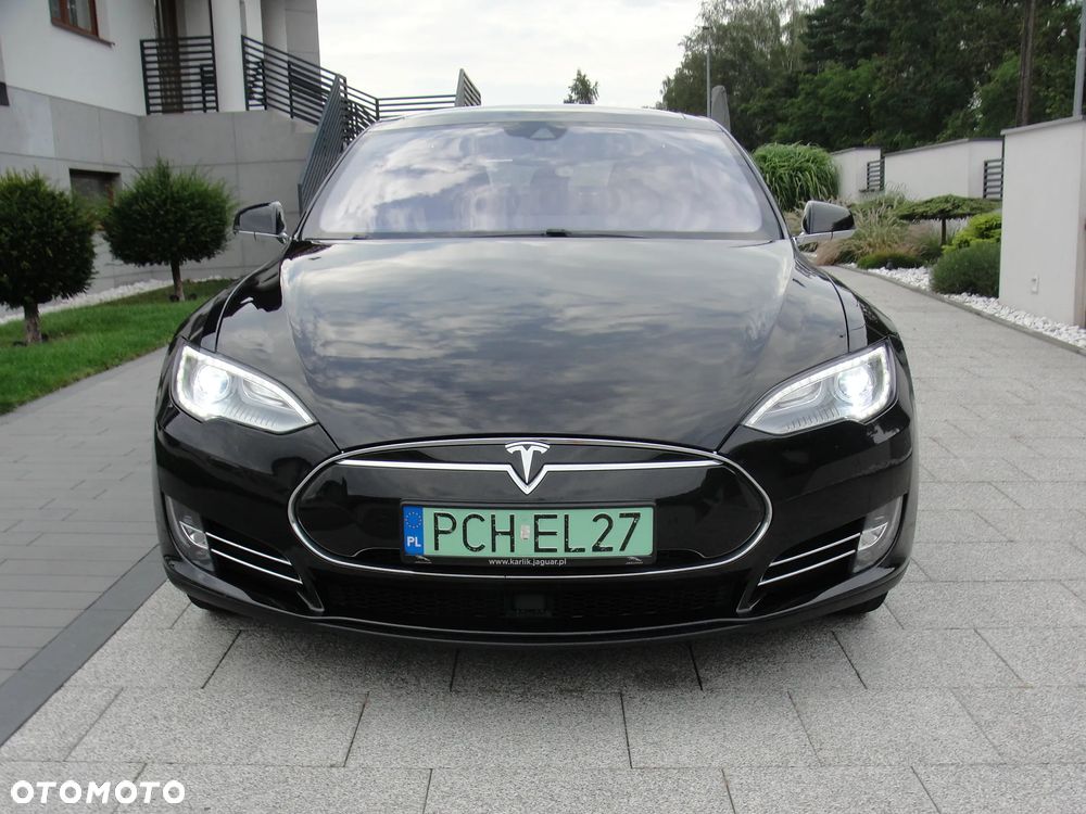 Tesla Model S - 16