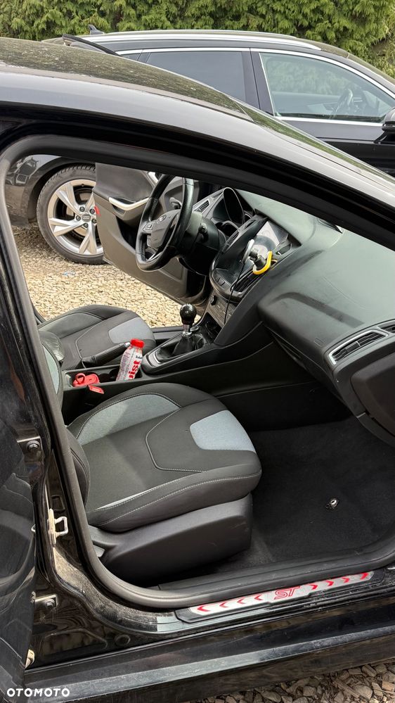Ford Focus 2.0 EcoBoost ST - 12