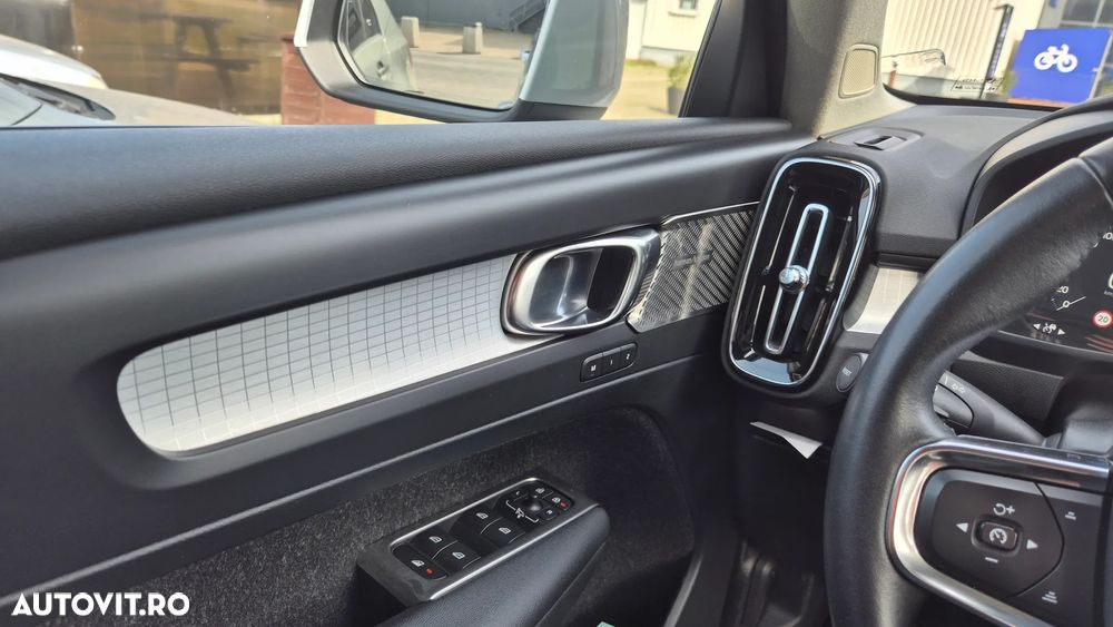 Volvo XC 40 D4 AWD Momentum Pro - 9