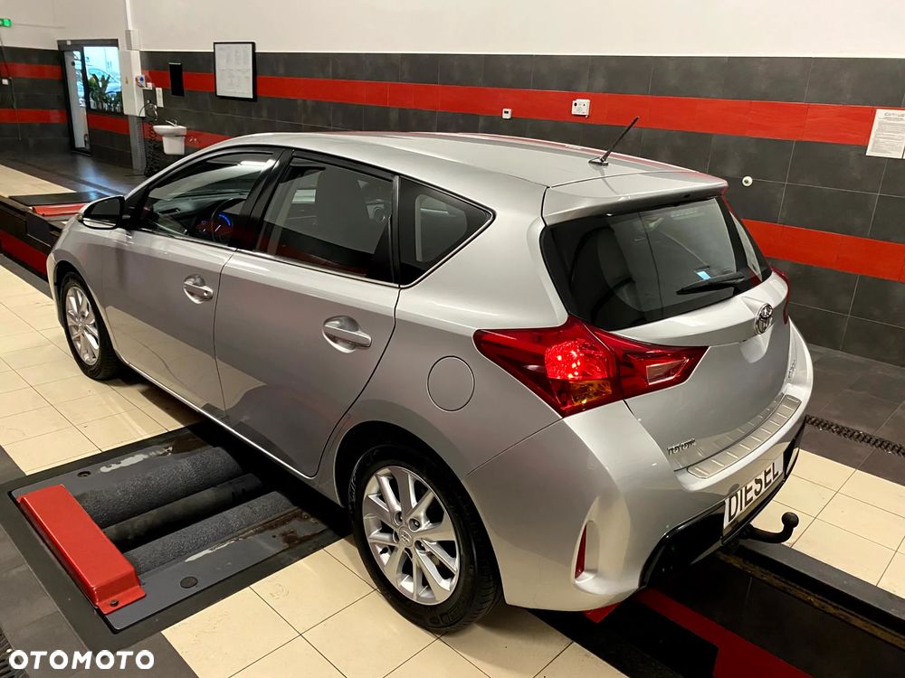 Toyota Auris 2.0 D-4D Life Plus - 12