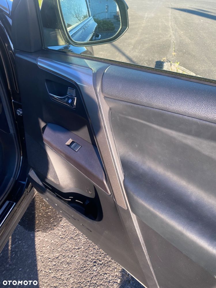 Toyota RAV4 Hybrid Premium 4x2 - 12