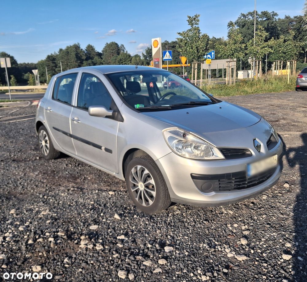 Renault Clio - 2