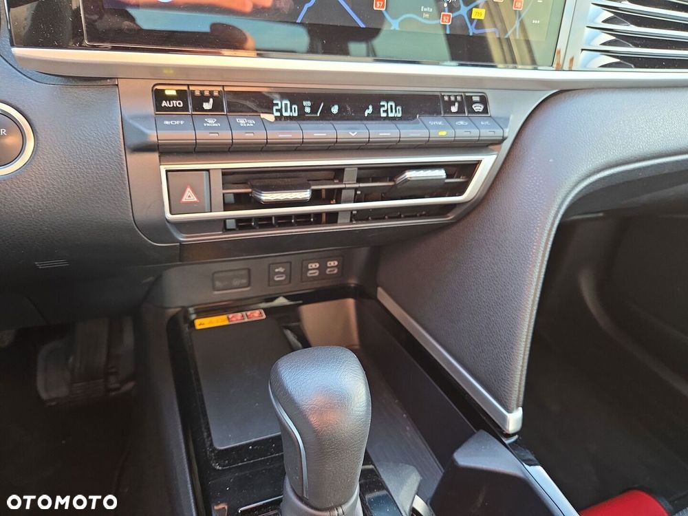 Toyota Camry - 23