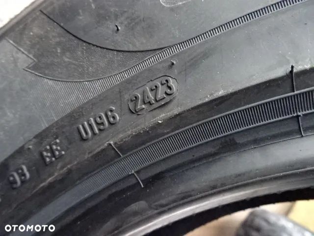215/65/R17  99 H Pirelli Scorpion Winter - 13