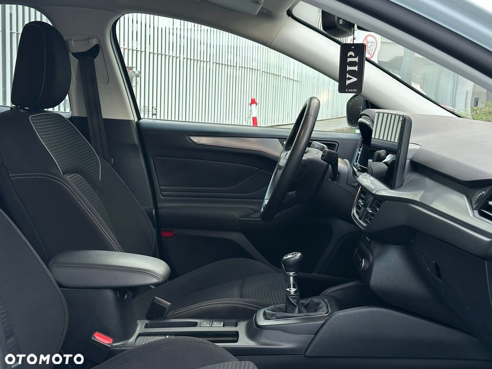 Ford Focus 1.0 EcoBoost Titanium Style - 20