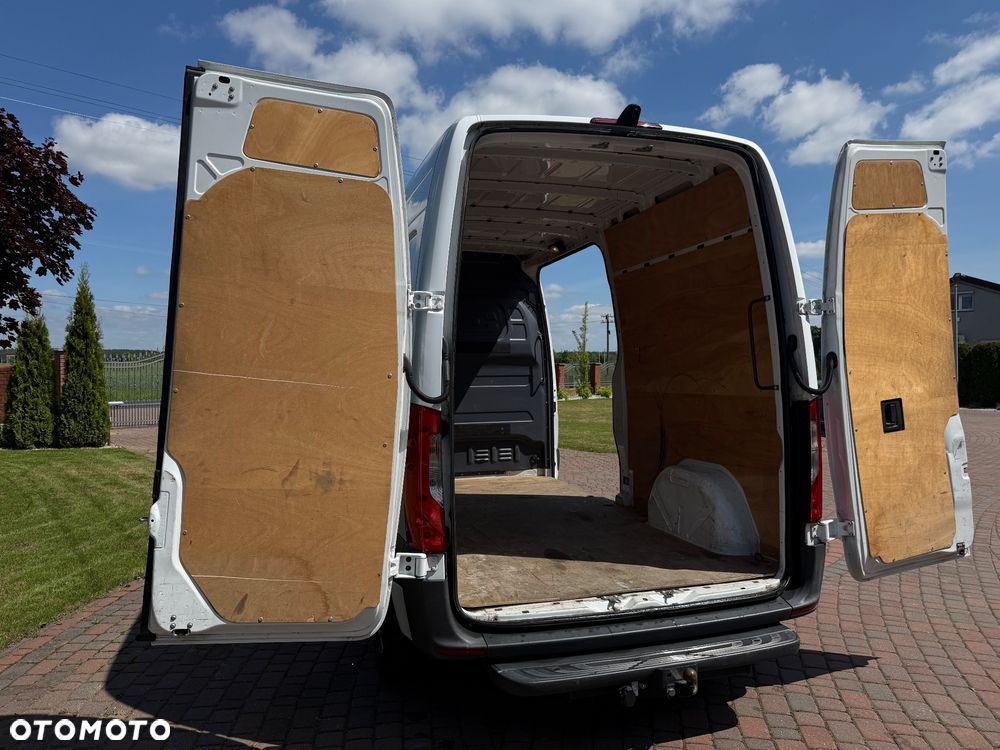 Mercedes-Benz Sprinter - 20