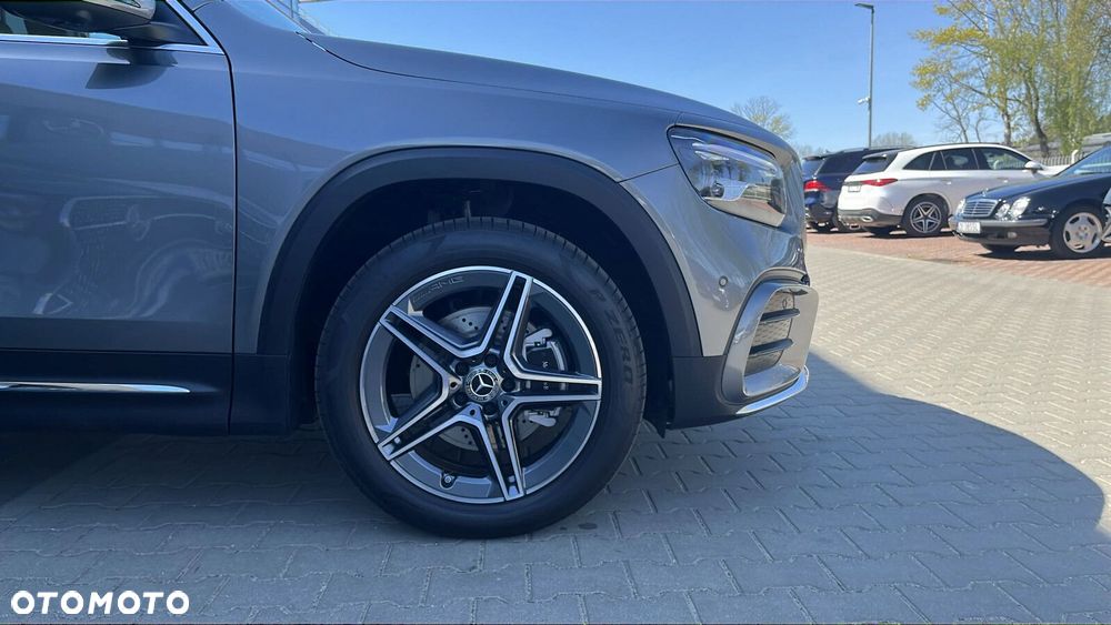 Mercedes-Benz GLB - 6