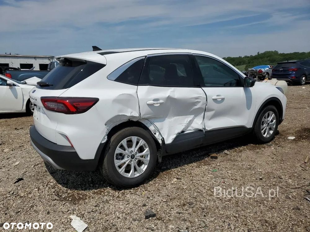 Ford Kuga - 4