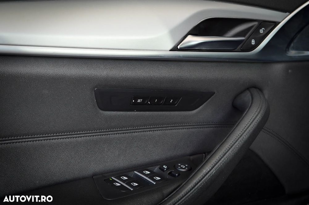 BMW Seria 5 520d AT - 29