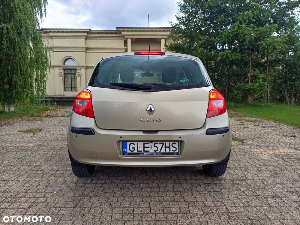 Renault Clio 1.2 16V Expression - 7