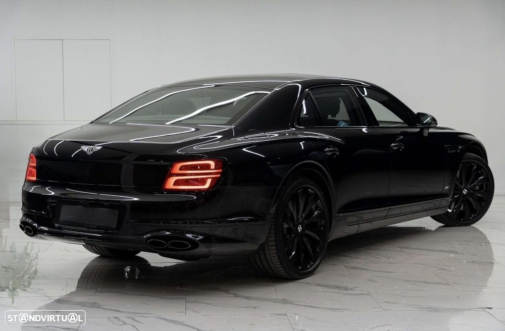 Bentley Flying Spur V8 Mulliner - 18