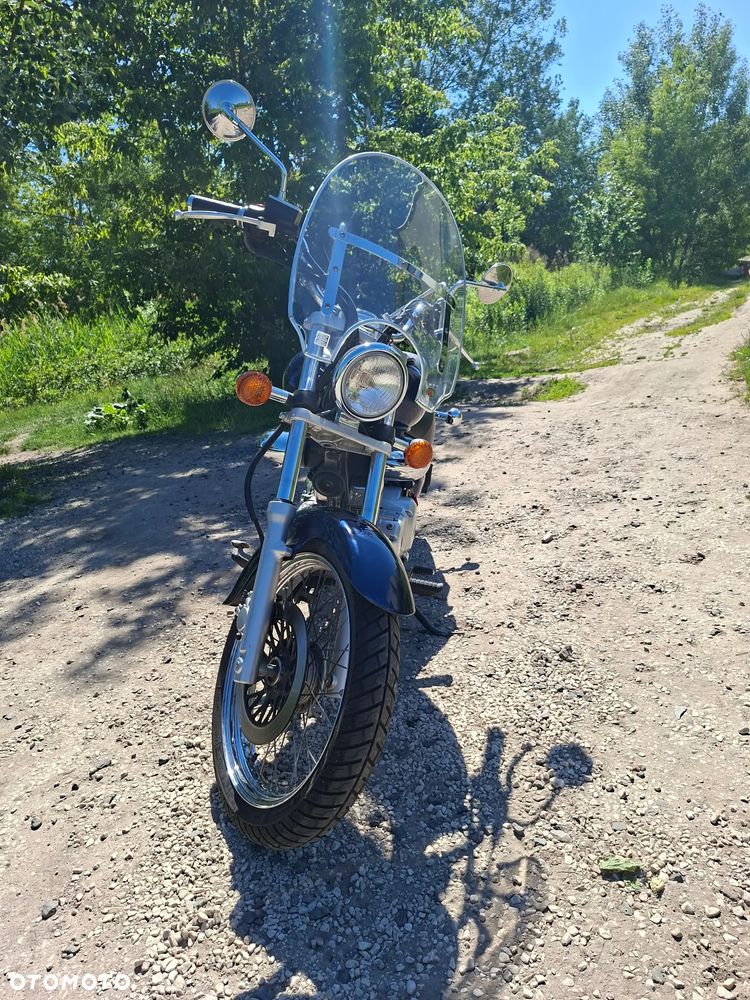 Suzuki Intruder - 3