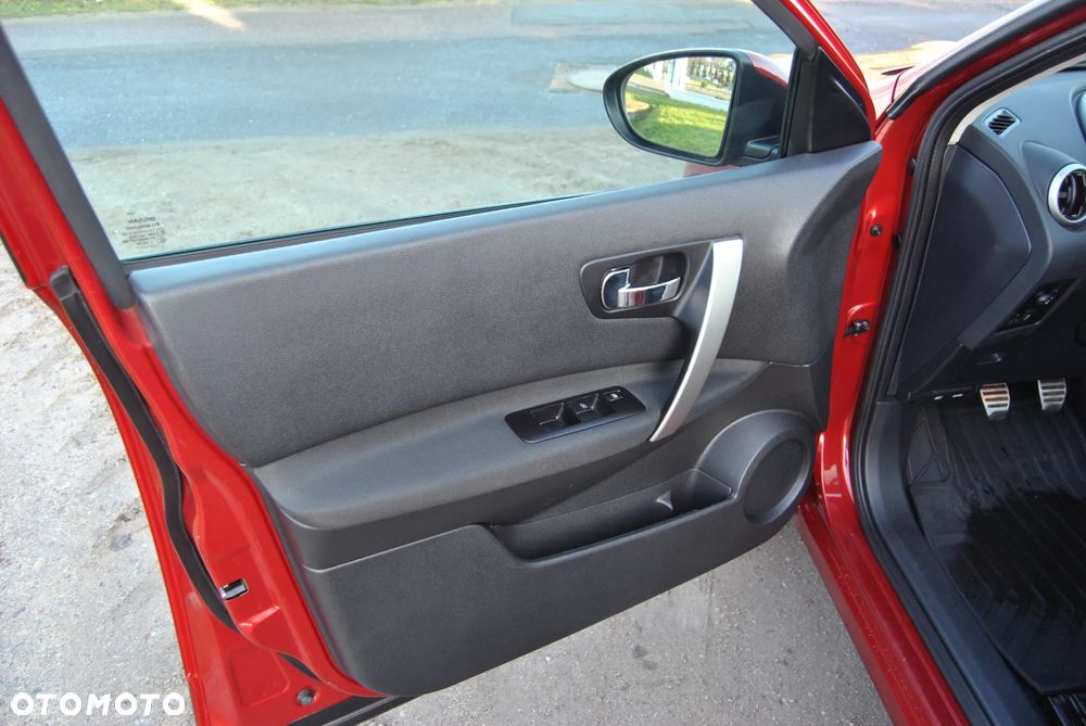 Nissan Qashqai 2.0 4x4 Tekna - 31